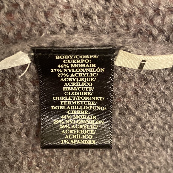 EUC Ann Taylor long sleeve gray button up, long knit cardigan, size US Large - Picture 5 of 6